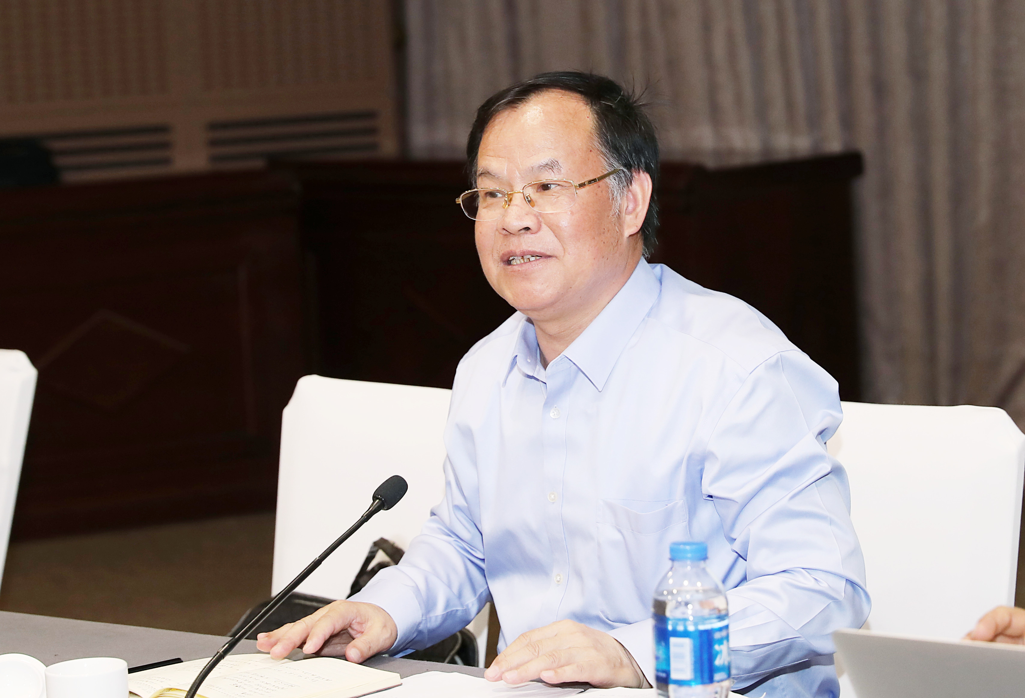河南省高校智库联盟理事长,中国(河南)创新发展研究院院长喻新安