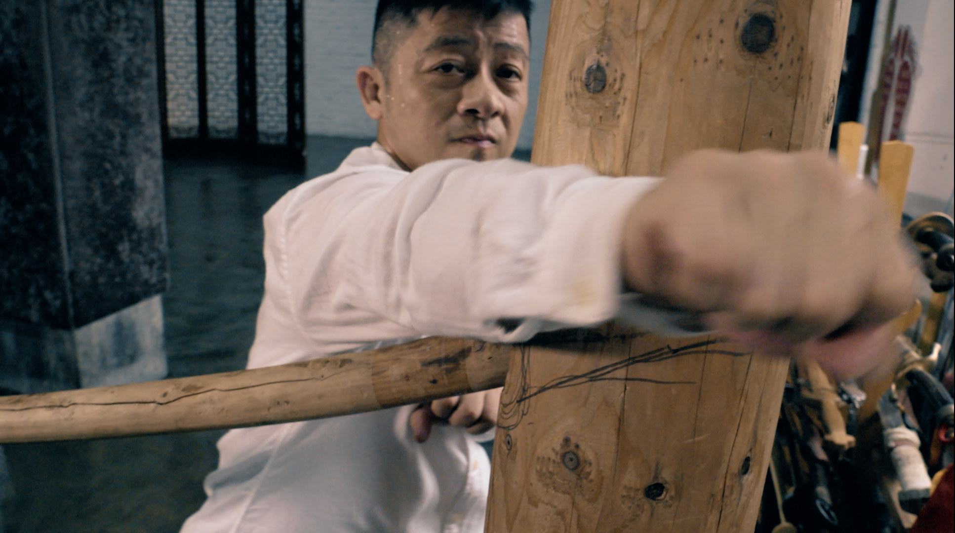 吸收了印度的婆罗门导引术还有我师父叶大密博取众长还有杨氏太极拳的