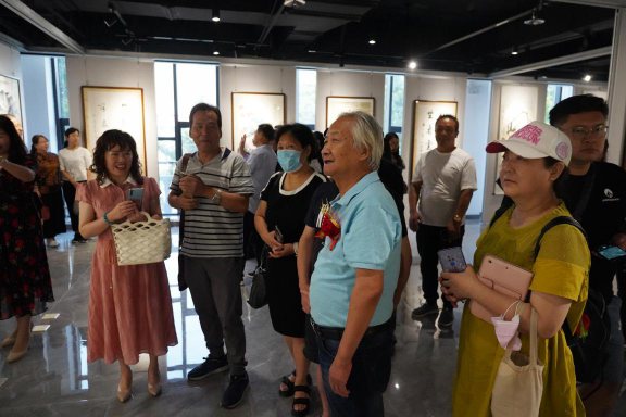 陕西省文化传播协会建党99周年暨迎国庆书画作品展在西安外事学院隆重
