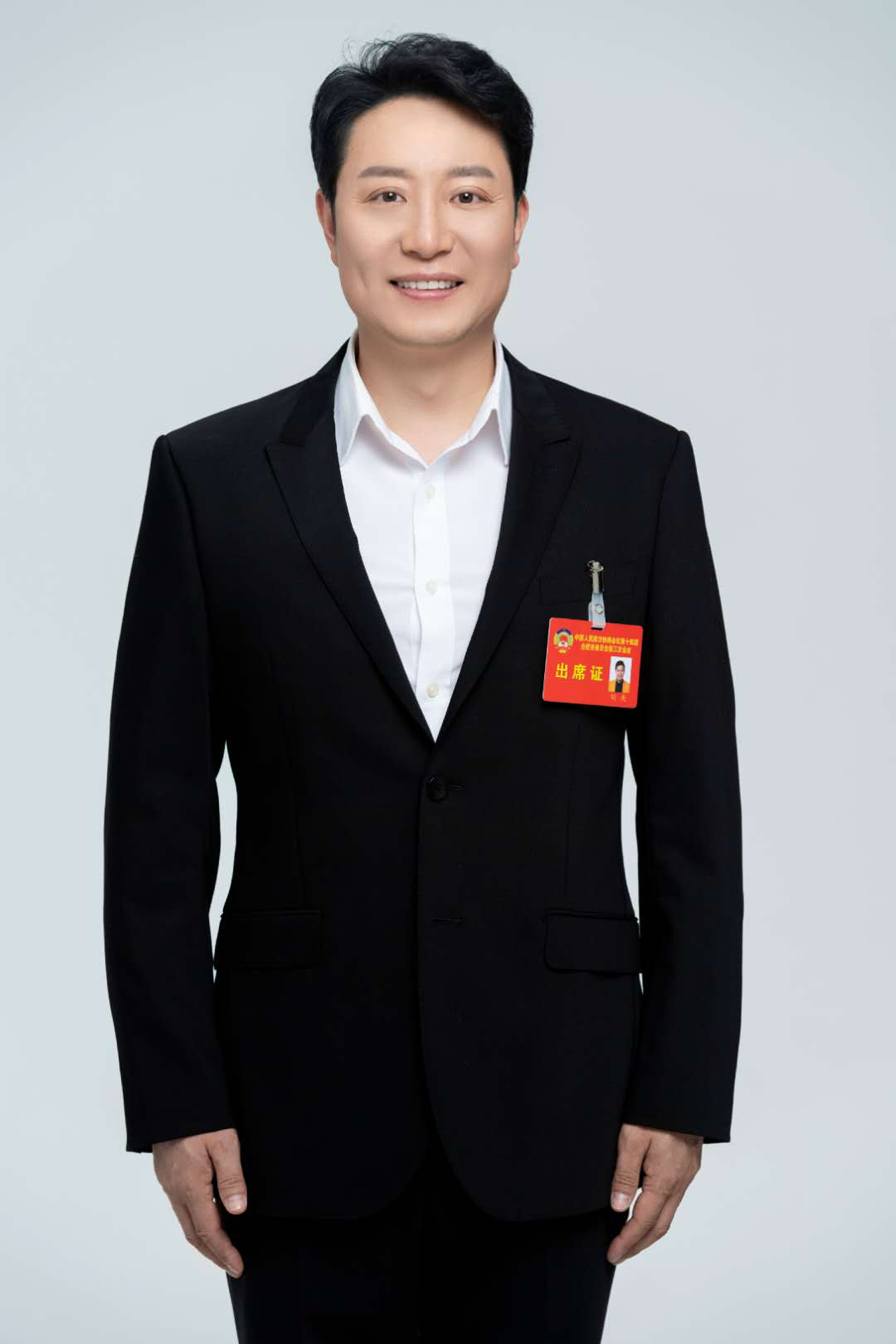 不曾停止奔跑的跨界者著名节目主持人爱新觉罗阿南