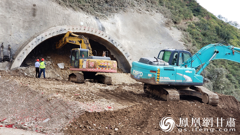 景泰至礼县高速公路陇南段礼县隧道进洞施工现场 甘肃省公航旅集团供图
