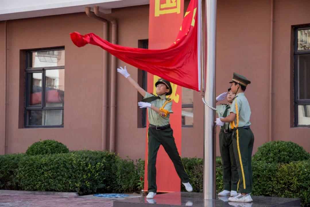 唐山金童首郡小学图片