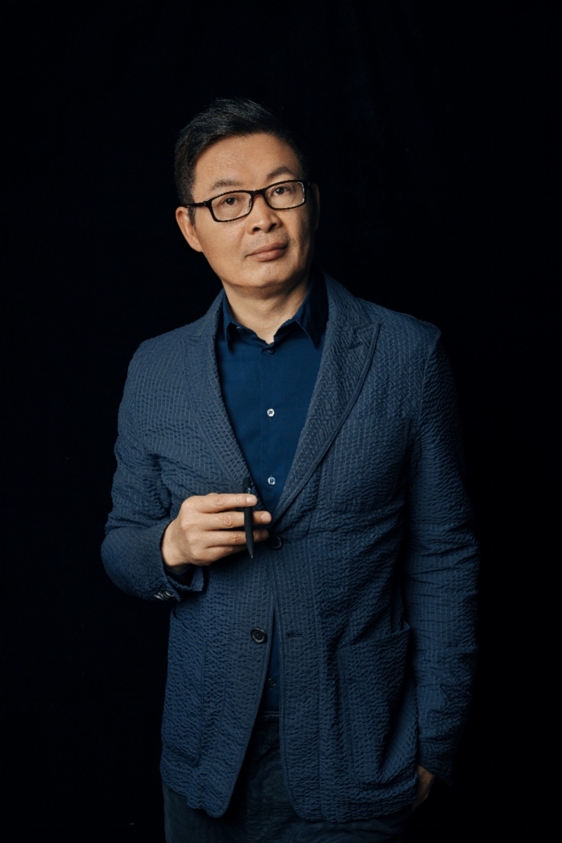麦家荣膺2020南方文学盛典"年度杰出作家"大奖