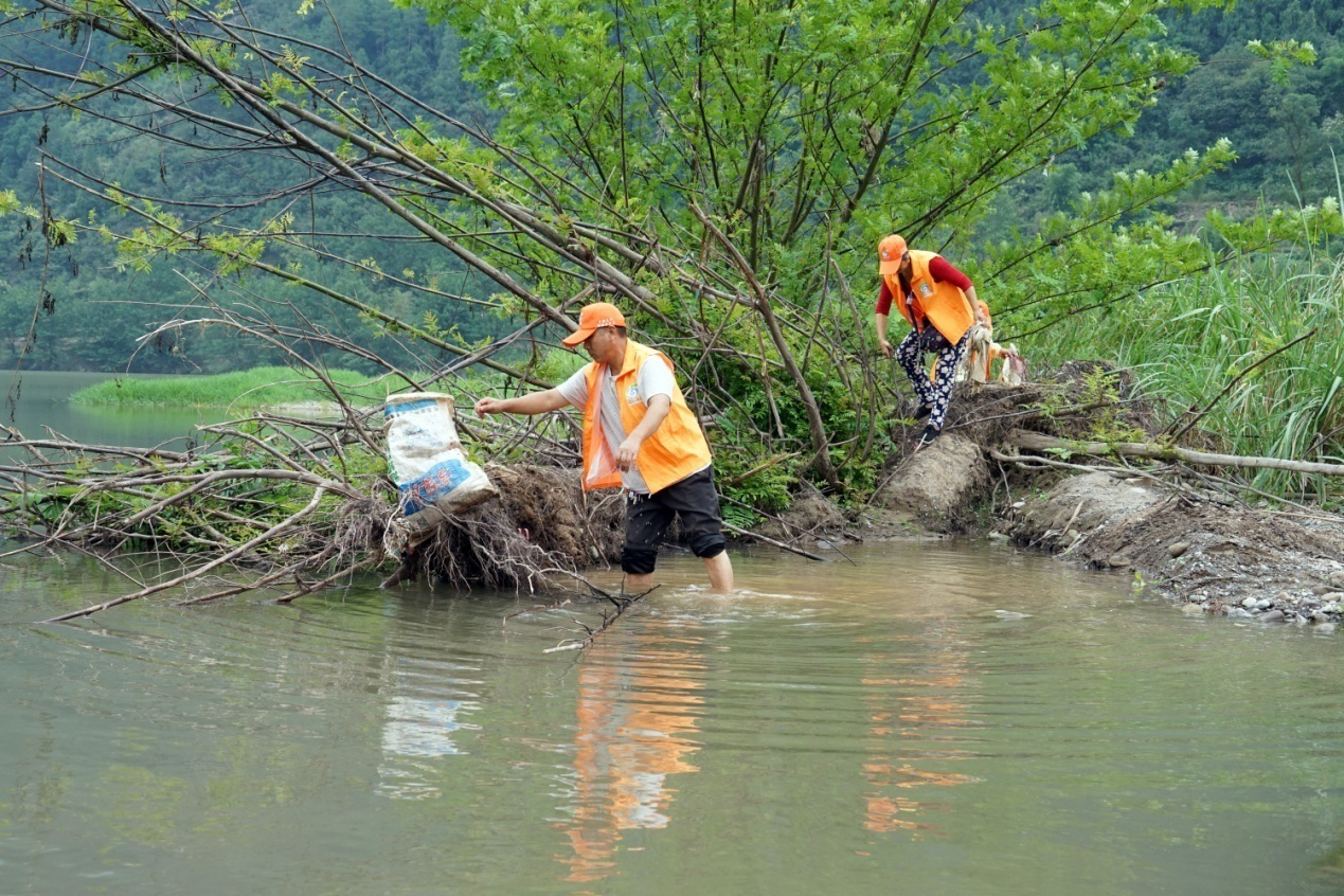 呵护龙河水清清入长江重庆丰都龙河全国示范河湖创建网格管护侧记