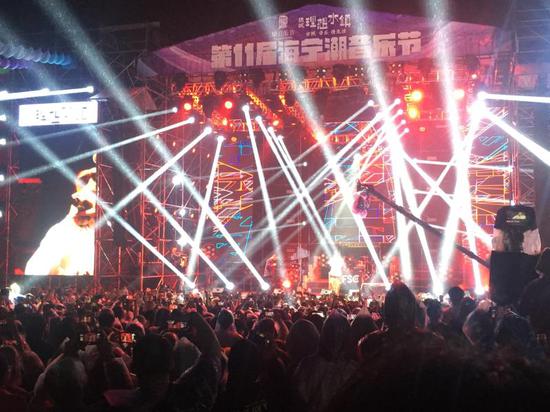 第11届海宁潮音乐节现场。盐官旅游供图