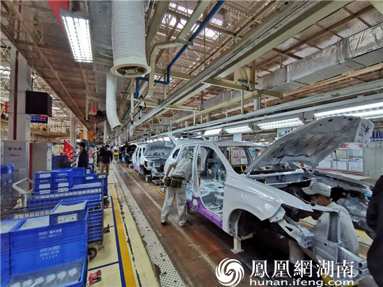 广汽三菱汽车有限公司生产车间。