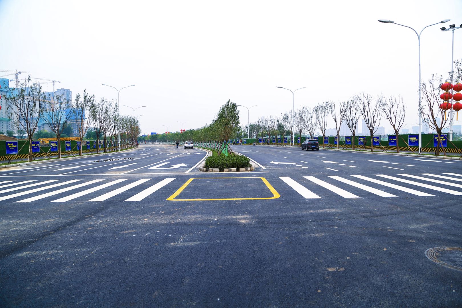 华文路道路划线已全部完成