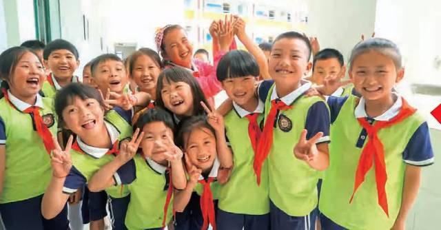 浙商银行连续十年援助镇上的中心小学