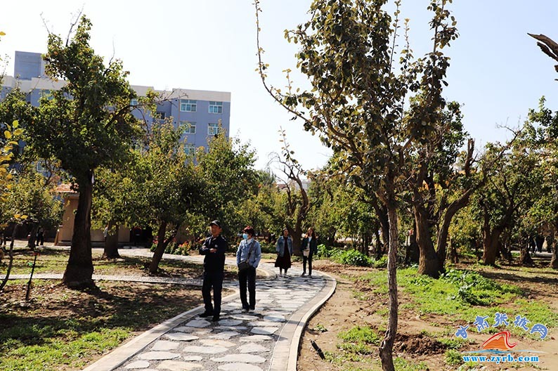 张掖甘州8处城市公园“双节”迎客 唤起市民年代记忆