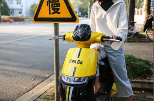 近3000万学生的校园出行需求"筋斗云出行的一名负责人这样告诉记者