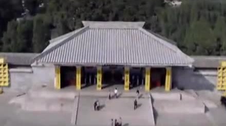 黄帝陵形似八卦风水极佳，它曾被称为“天下之中部”