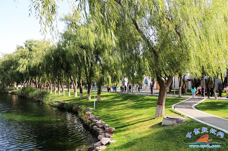 张掖甘州8处城市公园“双节”迎客 唤起市民年代记忆