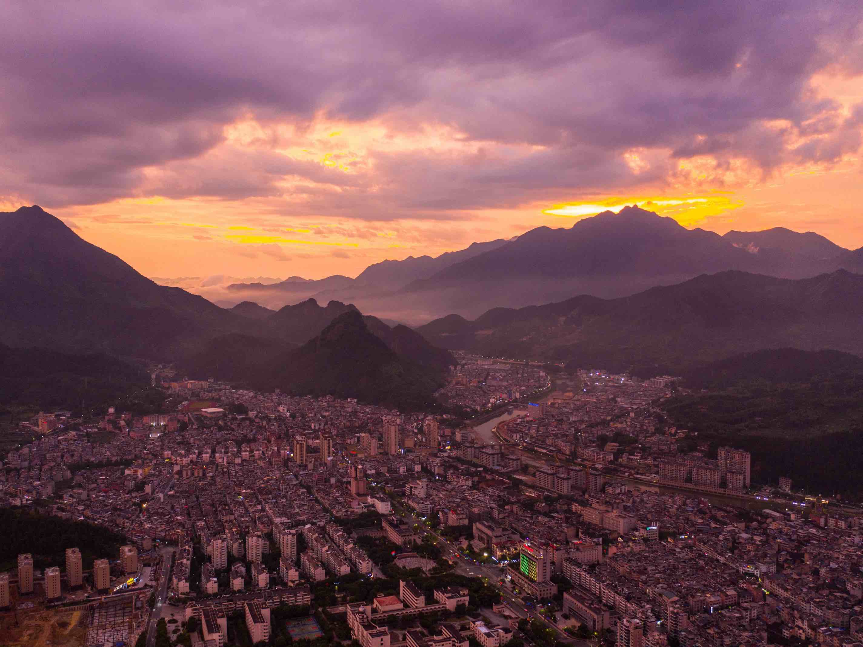 航拍庆元县  陈化年图