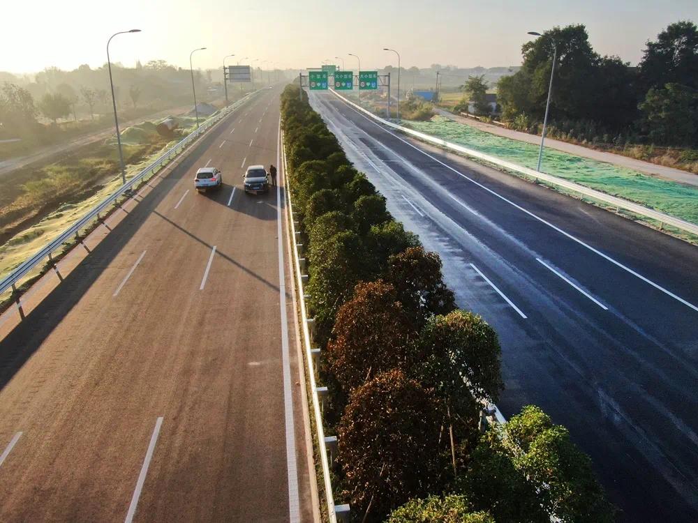 时速100公里全程无红绿灯南通又一条快速路通车