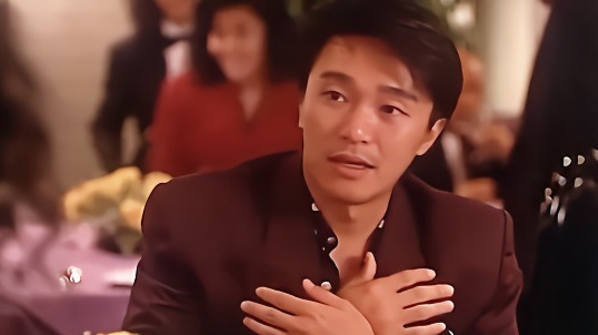 情圣:星爷西餐厅撩美女,美女反应让星爷大吃一惊