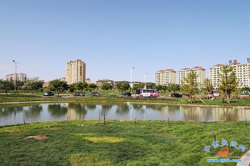 张掖甘州8处城市公园“双节”迎客 唤起市民年代记忆