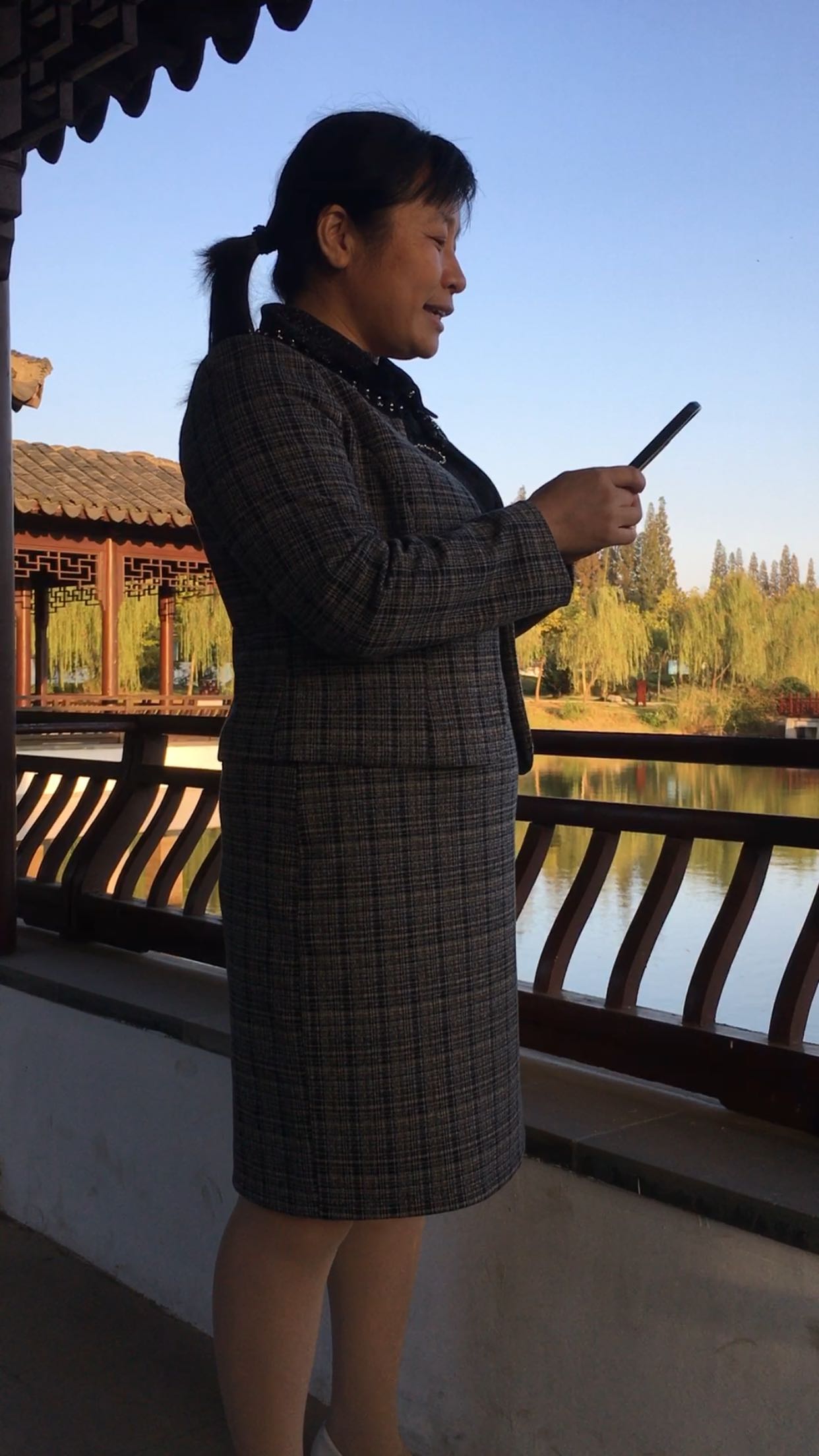 诗人凤凰座程孝宇主持云派诗歌第五届诗歌研讨会