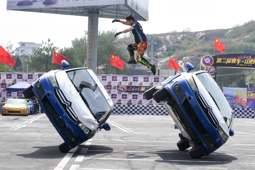 平江石牛寨特技赛车暨山谷潮音节带你嗨玩国庆假期