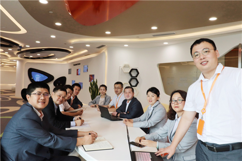 "哈尔滨银行跨境电商交易风险监测系统"项目团队成员合影