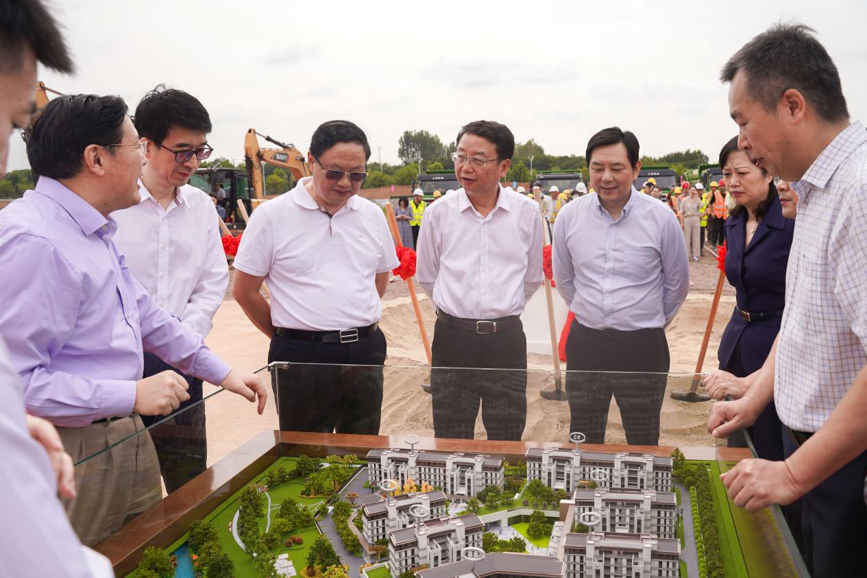 林忠海致辞)(江苏省国资委领导李琨讲话)出席当天开工仪式的有省民政