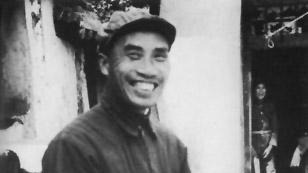 朱德对蔡锷去世极度伤心，彷徨中曾吸食鸦片