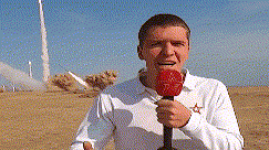 硬核！导弹在身后密集发射 俄记者面不改色直播