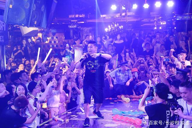 长沙：半年夜市交易额达136亿元  成为探索“夜经济”的先行者