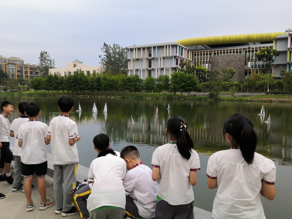 五小航模训练3.jpg