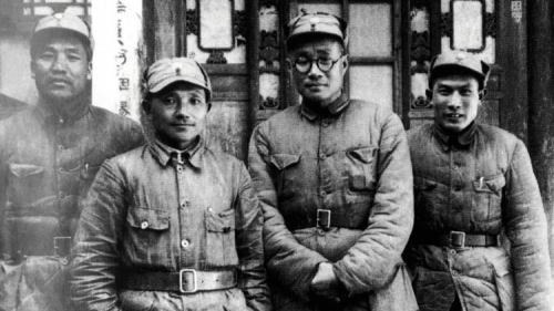 刘伯承对自己家人有多严苛？公车禁止私用，衣服都是几个孩子轮流穿