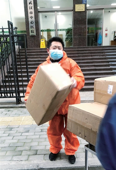 逆行，在绿色邮路上：记全国抗击新冠肺炎疫情先进个人徐龙