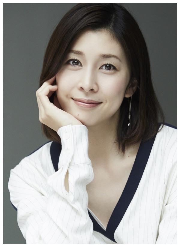 竹内结子轻生原因成谜 生前最后通话曝光 天天新闻 甜甜新闻