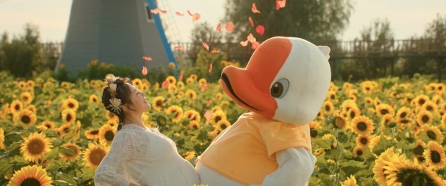 两天超12亿元，中国电影补过“迟来的春节”