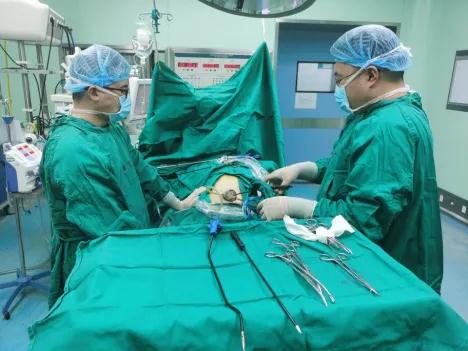 要美不要疤 经脐单孔腹腔镜胆囊切除术 凤凰网