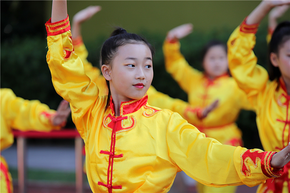 传承中华武术魂争做阳光好少年金华市西苑小学第二十届运动会开幕式