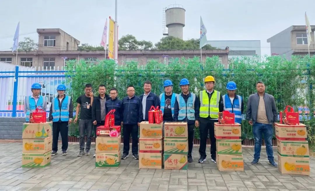 陝建華山路集團辛苦了最美路橋人