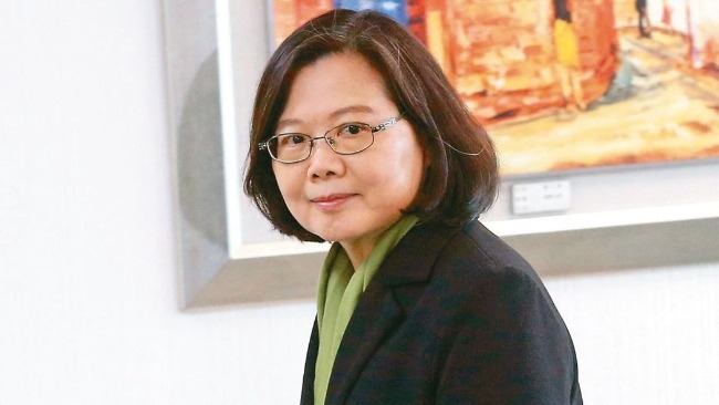 台军美制坦克撞电线杆1死1伤 蔡英文回这句话遭痛批