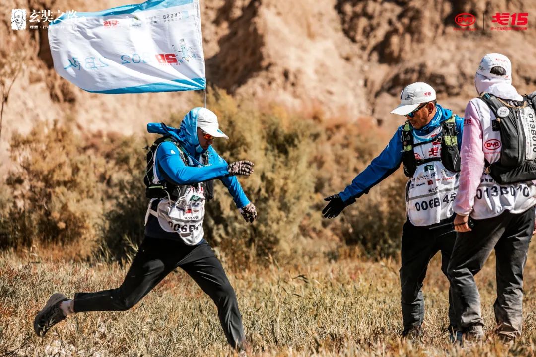 戈十五御风而行他们是戈壁最美的风景