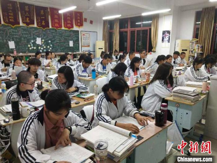 浙江新疆内高班的国庆假期独在异乡不是客