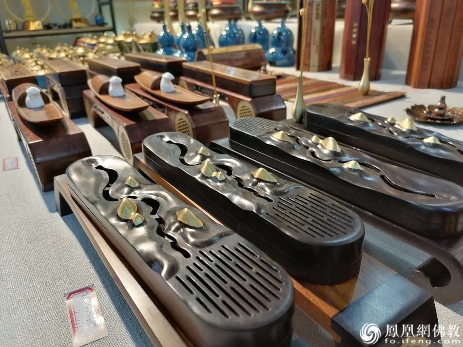 多品类优质佛香(图片来源:凤凰网佛教)
