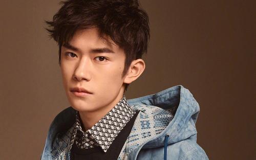 易烊千玺的电影 2E0CA5E10C42B5E8B2277D77E0DC95388A4FE524_w500_h313.jpg