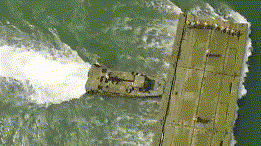 震撼！洪水泛滥 解放军水上硬核操作：坦克秒运对岸