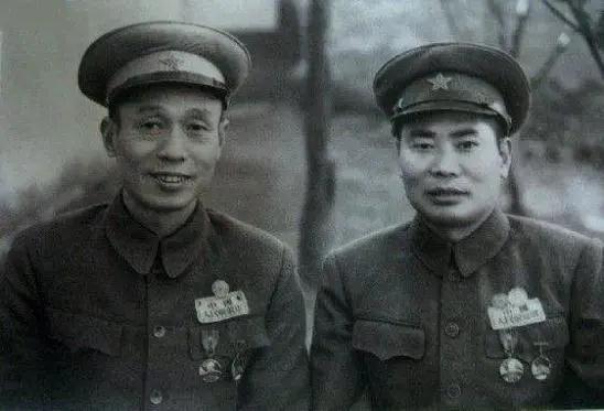 中国人民志愿军有几任司令员和政治委员？