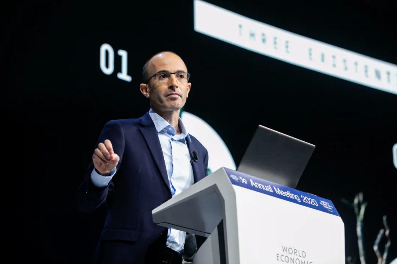 赫拉利参加达沃斯世界经济论坛2020年年会。