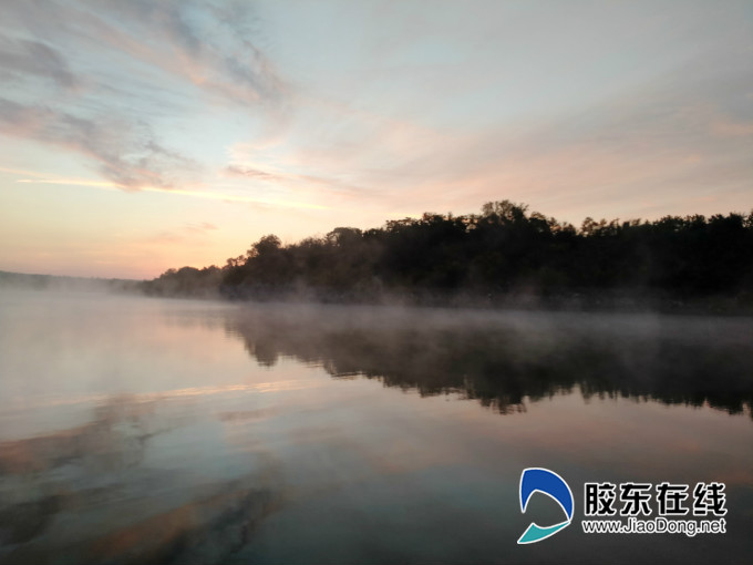 雾起凤凰湖，恍然如仙境
