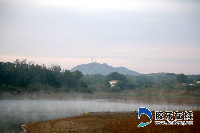 雾起凤凰湖，恍然如仙境