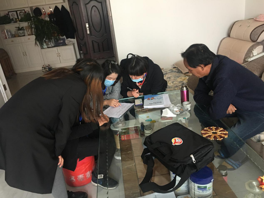 兰州新区千余人口普查员入户摸底 请开门配合！