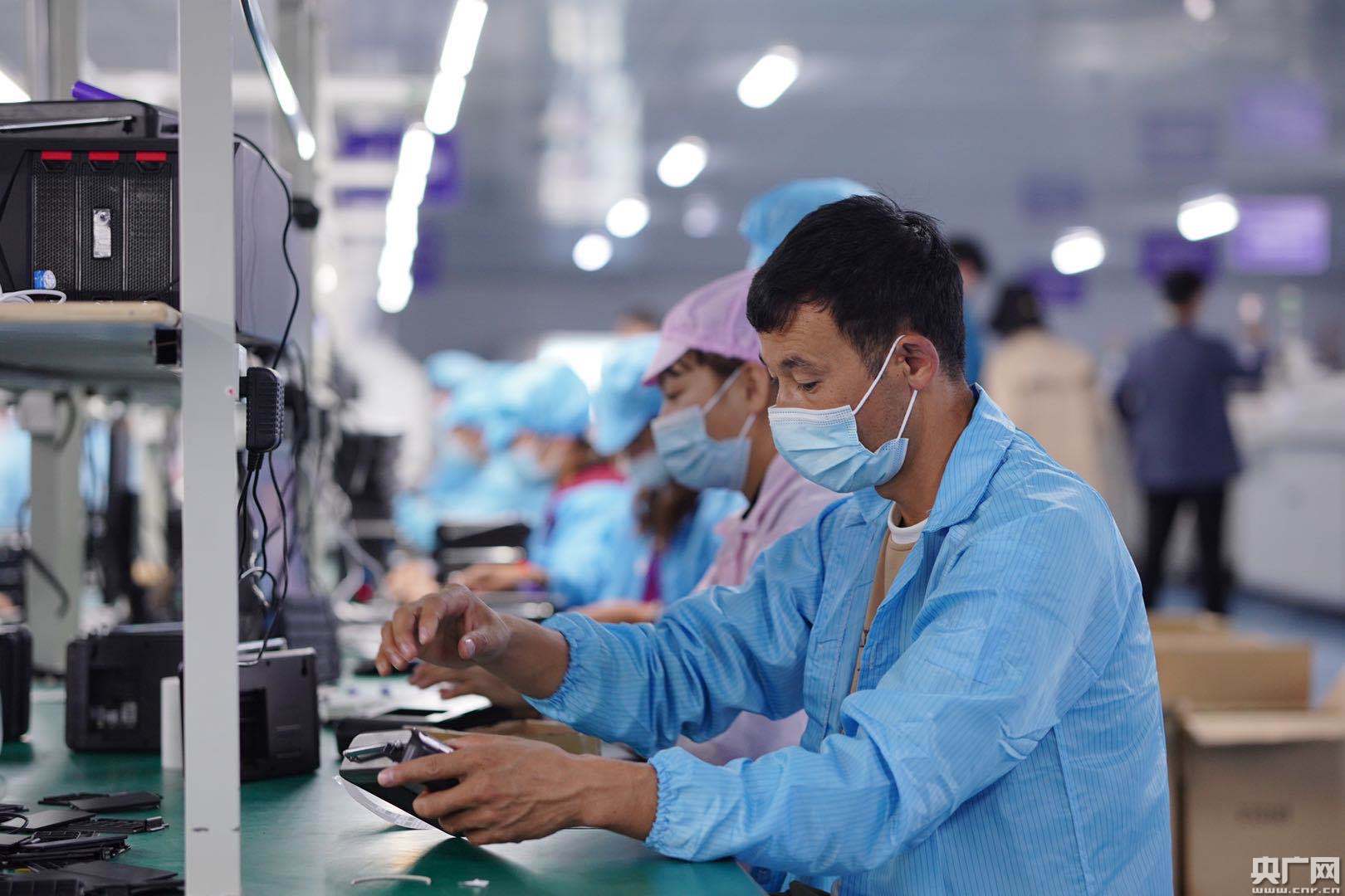 转型升级拓新路策勒县天津工业园区打造数字电子产业示范区