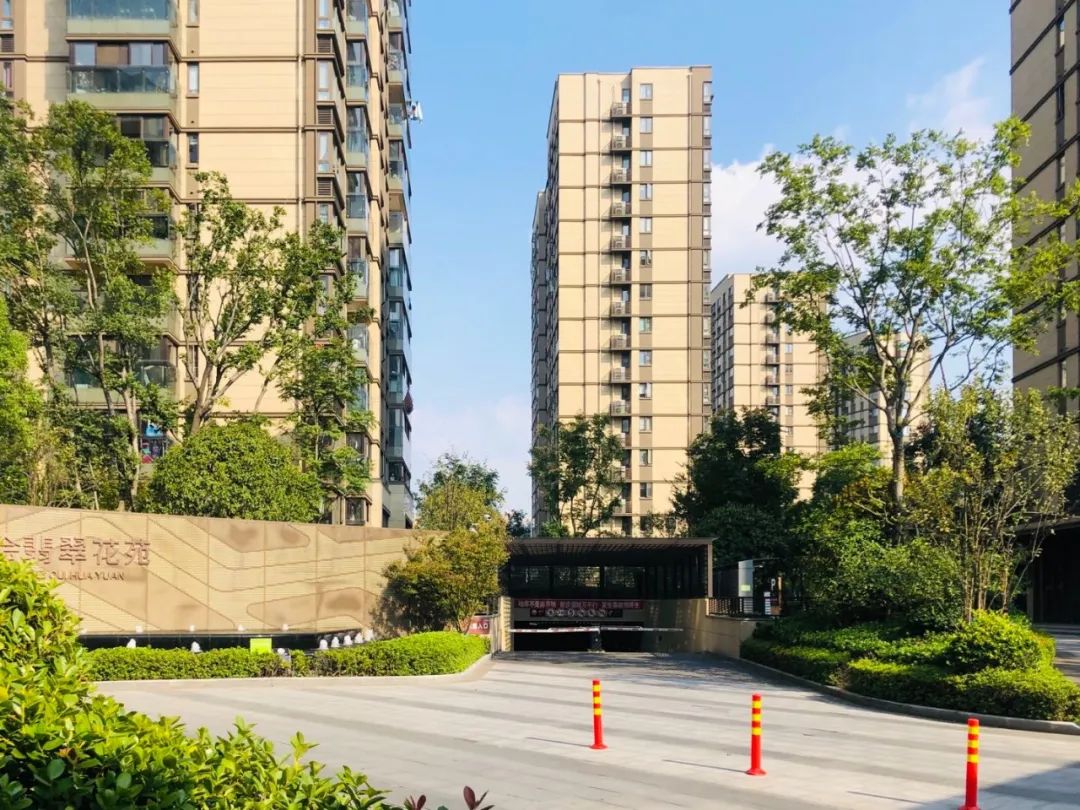 港龙城复活交付卖6万别激动城东新城二手房想上天还差一点