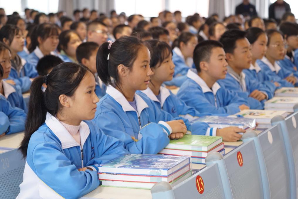 中国中学生恒源祥文学之星灵台创作行活动启动