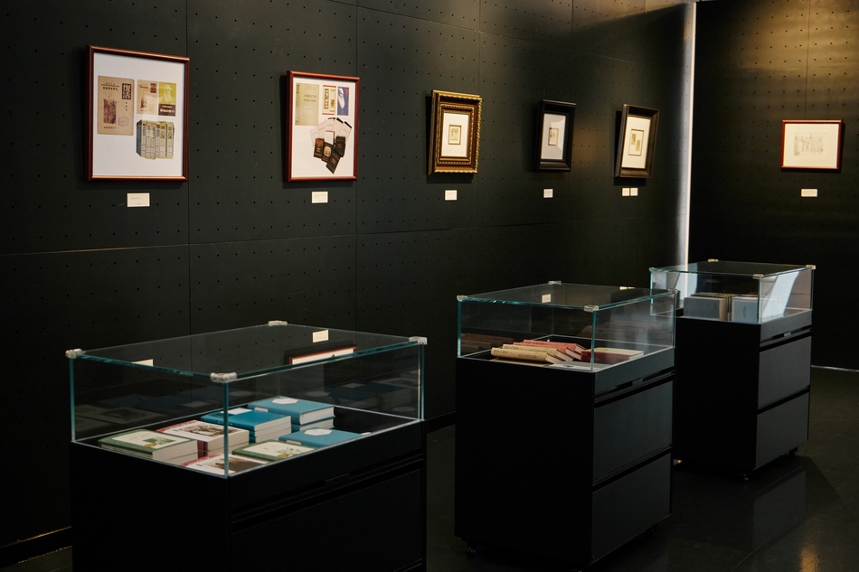 “巴金与托尔斯泰——罗雪村手绘藏书票、人文版版本书展”。